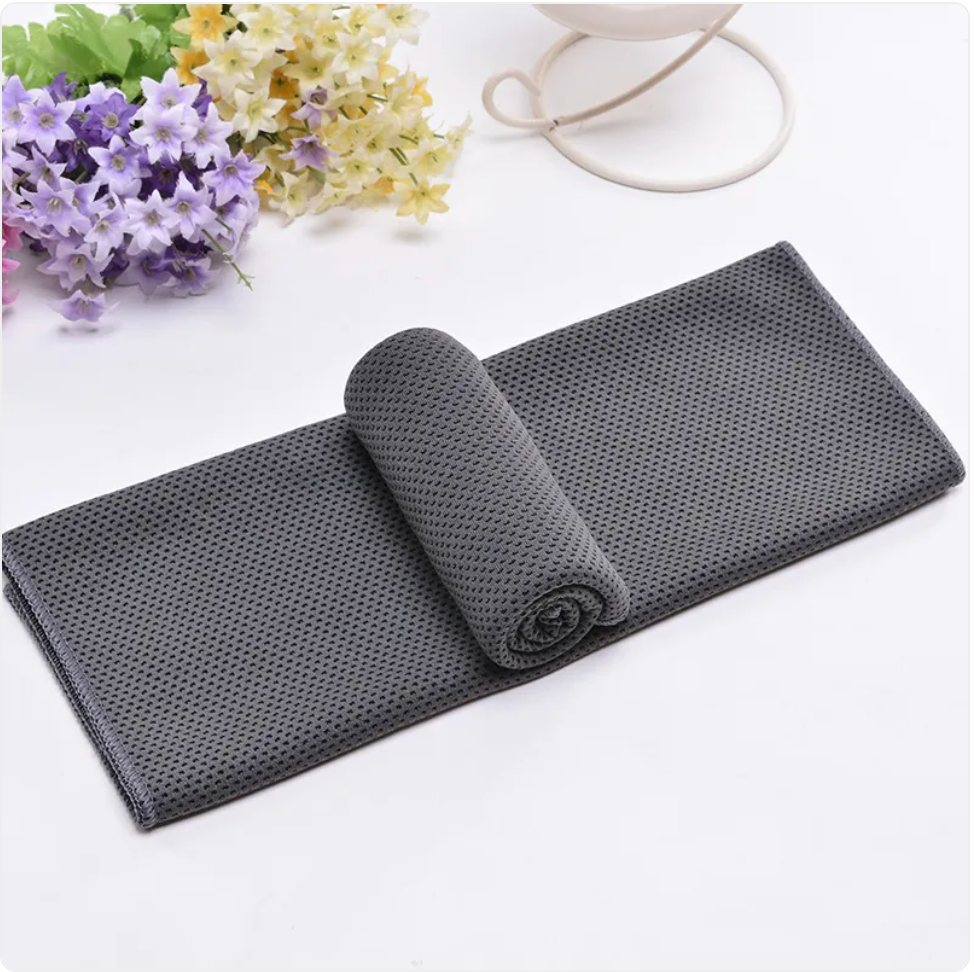 ChillPaw™ Quick-Dry Cooling Towel – Instant Relief Anywhere